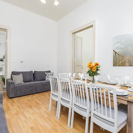 דירה Fannipanni Joyful 3bdr In Palace District *