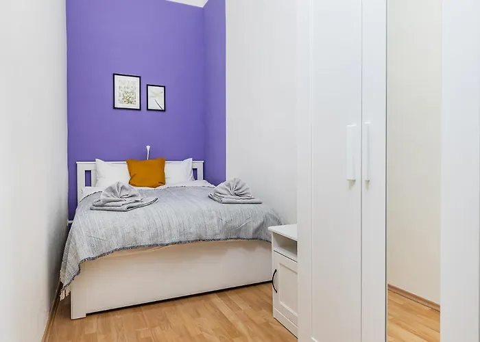 Fannipanni Joyful 3bdr In Palace District شقة