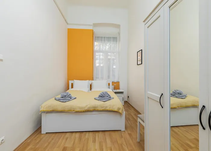 Fannipanni Joyful 3bdr In Palace District *