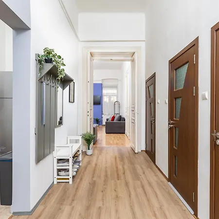 Lejlighed Fannipanni Joyful 3bdr In Palace District